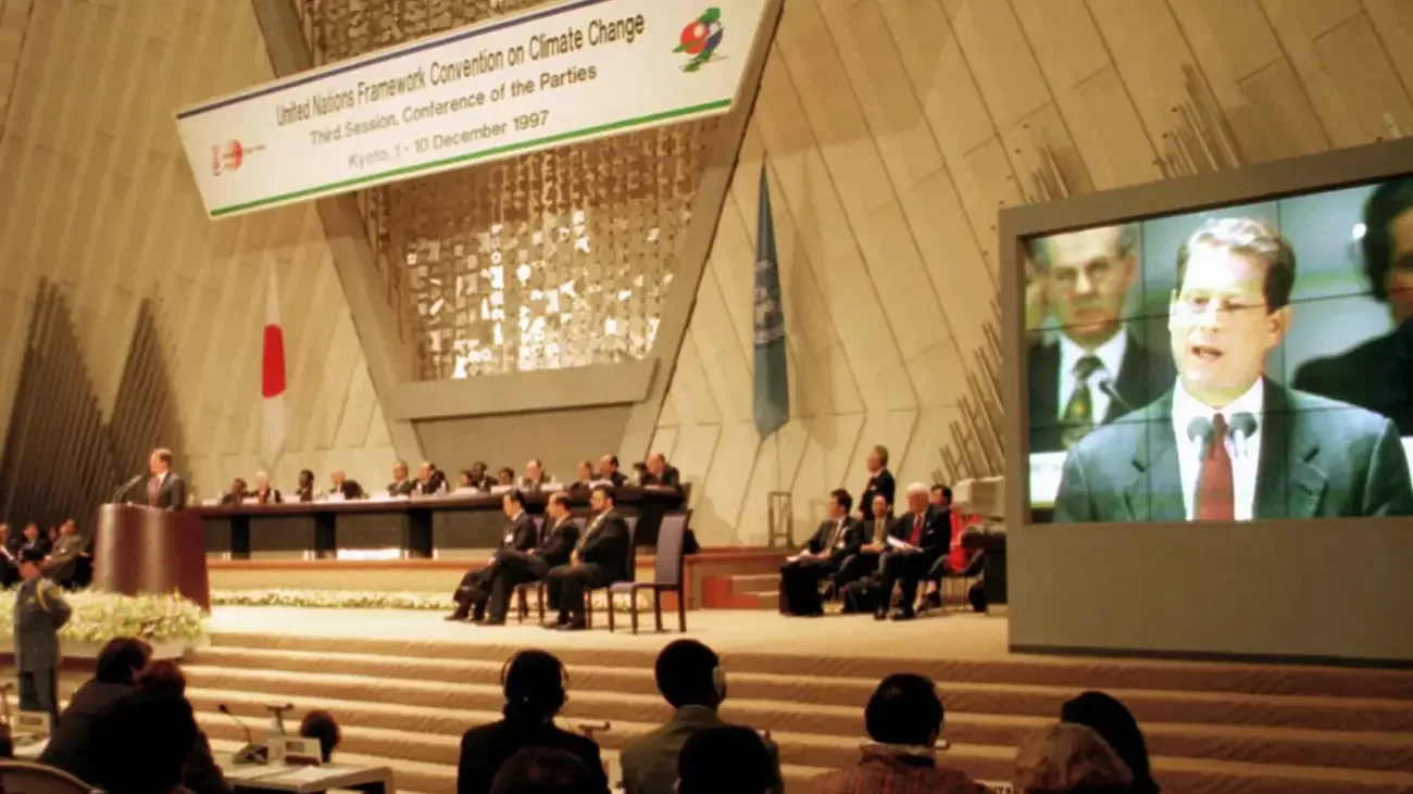 Al Gore à la conférence de Kyoto - Chronologie de la transition énergétique